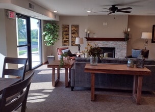 Highfield Apartments in Hutchinson, MN - Building Photo - Building Photo
