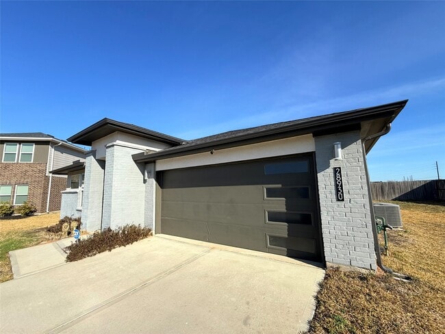 property at 28930 Yampa Mill Ln