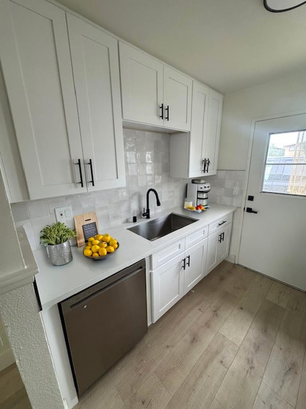 9671 Maureen Dr, Unit D in Garden Grove, CA - Building Photo - Building Photo