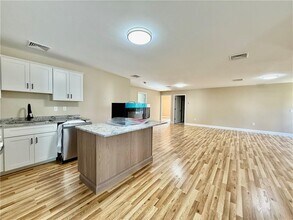 280 Morgan Ave in Johnston, RI - Building Photo - Building Photo