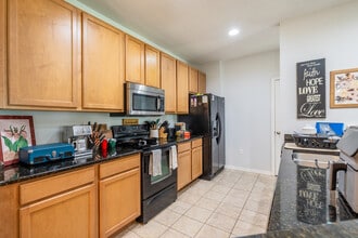 Summerhill at Meadowcrest in Crystal River, FL - Foto de edificio - Interior Photo