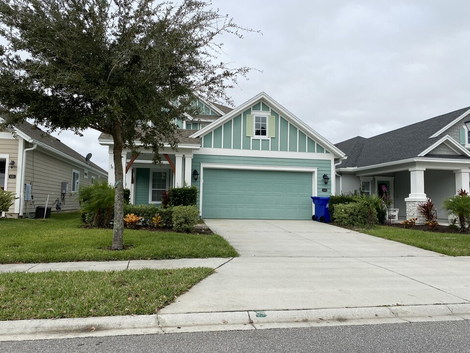 135 Park Lake Dr in Ponte Vedra Beach, FL - Foto de edificio