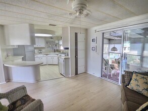 46 E Palm Forest Dr in Largo, FL - Building Photo - Building Photo