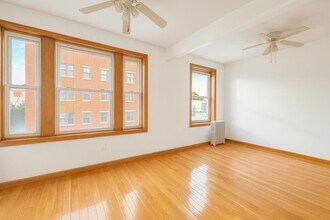 549 West Side Ave in Jersey City, NJ - Building Photo - Building Photo