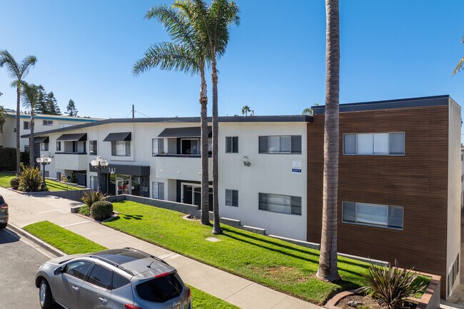 343 Palos Verdes in Redondo Beach, CA - Building Photo - Building Photo