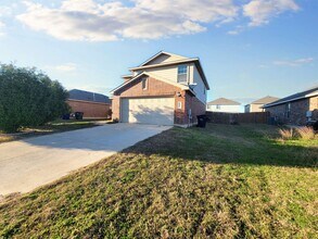 1007 Ranchero Rd in Leander, TX - Building Photo - Building Photo