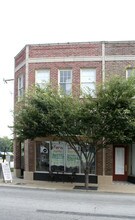 200-208 E Washington St in Suffolk, VA - Foto de edificio - Building Photo