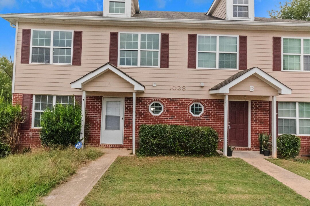 1038 Wheel House Ln in Monroe, GA - Building Photo