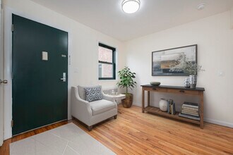 The Summit at Dobbs Ferry in Dobbs Ferry, NY - Foto de edificio - Building Photo