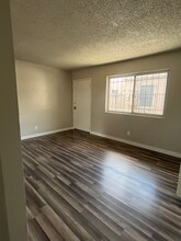 517 W 84th St in Los Angeles, CA - Building Photo - Building Photo