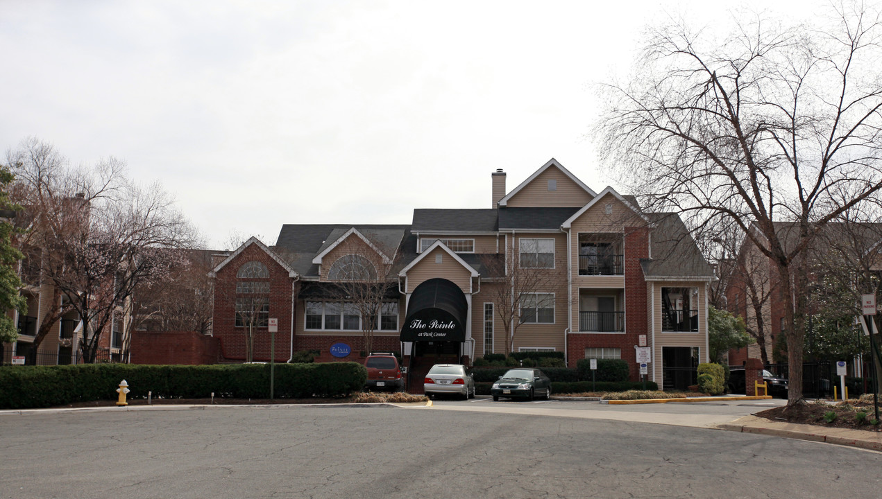 Pointe At Park Center in Alexandria, VA - Building Photo