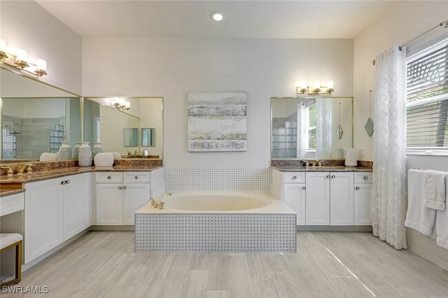 6582 Monterey Point in Naples, FL - Building Photo - Building Photo