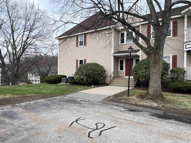 690 S Porter St in Manchester, NH - Building Photo - Building Photo