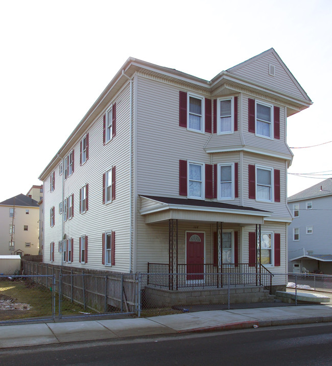 168 Almond St in Fall River, MA - Building Photo - Building Photo