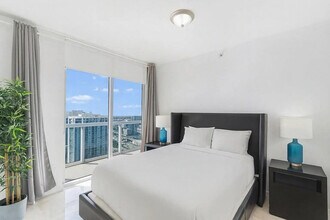 485 Brickell Ave, Unit SI FL44-ID1419542P in Miami, FL - Building Photo - Building Photo