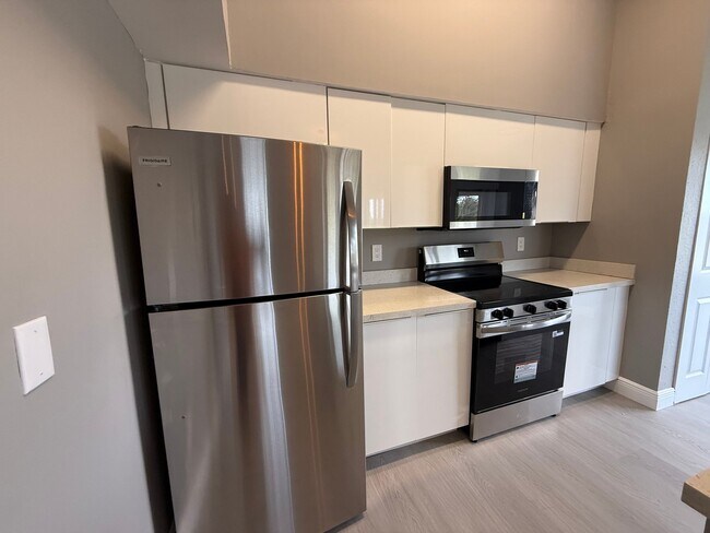 property at 2881 N Oakland Forest Dr