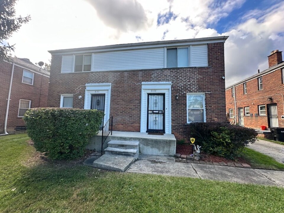 9151 Mettetal St in Detroit, MI - Building Photo