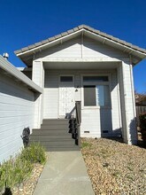 207 San Leon Dr in Vacaville, CA - Building Photo - Building Photo