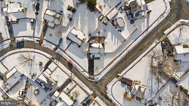 38 Vine Way in fieldsboro, NJ - Building Photo - Building Photo
