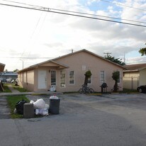 1720-1730 SW 40th Ter in Fort Lauderdale, FL - Building Photo
