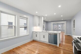58 Metropolitan Ave, Unit 1 in Boston, MA - Building Photo - Building Photo
