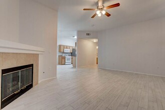 700 Carnegie St in Henderson, NV - Building Photo - Building Photo