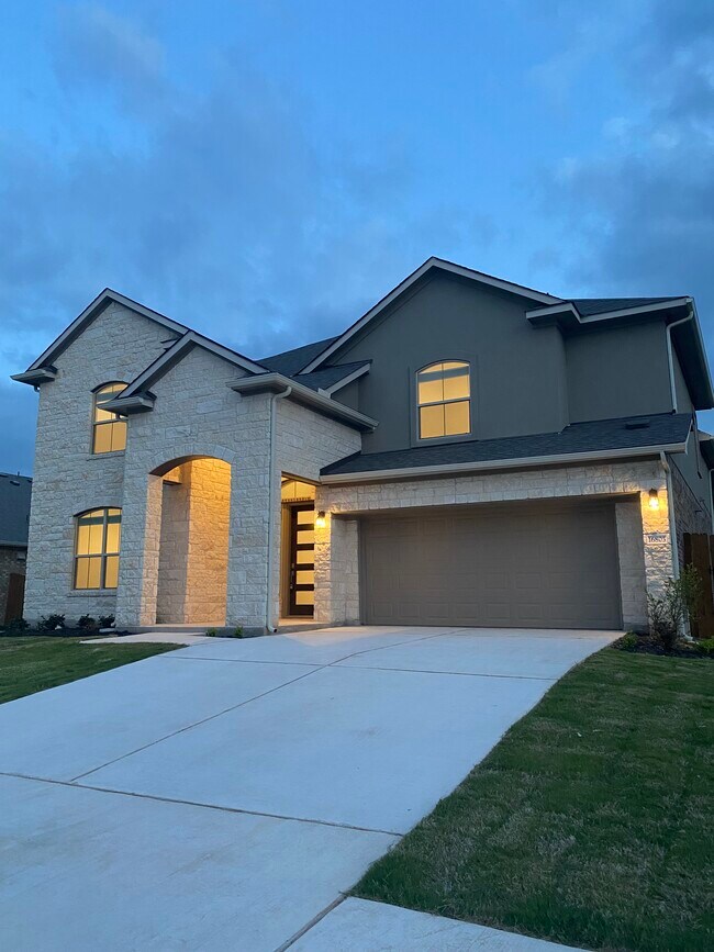 16805 Lemonia Cove in Pflugerville, TX - Foto de edificio - Building Photo
