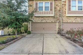 19 Cheswood Manor Court in The Woodlands, TX - Building Photo - Building Photo