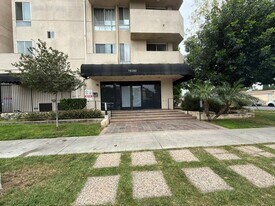 19350 Sherman Way, Unit 208 in Los Angeles, CA - Building Photo