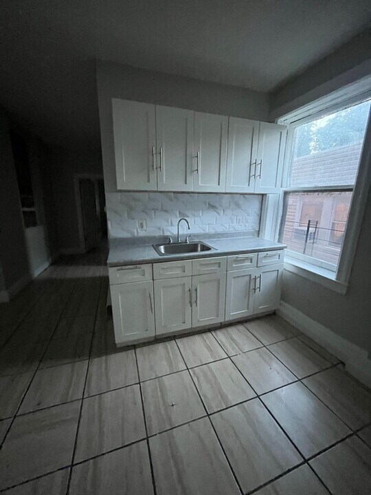 262 Elmwood Ave in East Orange, NJ - Building Photo
