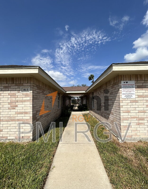 813 E Daffodil Ave in McAllen, TX - Building Photo - Building Photo