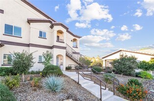 2291 W Horizon Ridge Pkwy in Henderson, NV - Building Photo