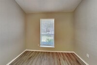 16919 Cairnloch St photo'