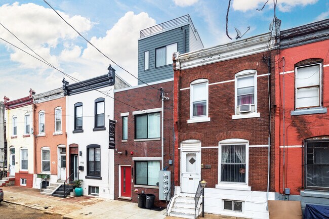1741 N 25th St in Philadelphia, PA - Foto de edificio - Building Photo