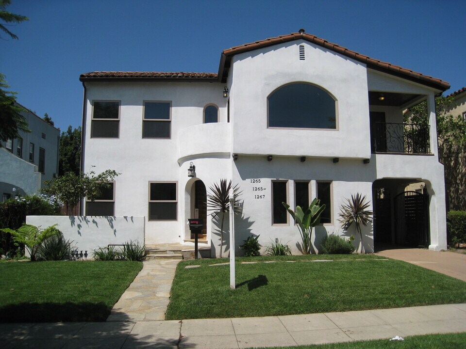 1265 S Cloverdale Ave, Unit 1265 1-2 in Los Angeles, CA - Building Photo