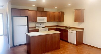 225 S 7th St in Lynden, WA - Building Photo - Building Photo
