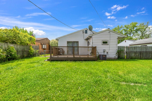 39 Patton Rd in Tonawanda, NY - Foto de edificio - Building Photo