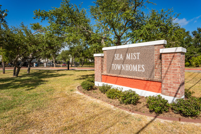 Sea Mist Townhomes in Rockport, TX - Foto de edificio - Building Photo