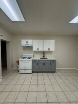 79 Jackson St, Unit 36 in Newark, NJ - Building Photo