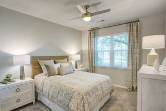 Bell Westchase in Tampa, FL - Building Photo - Interior Photo