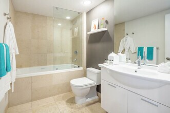 485 Brickell Ave in Miami, FL - Building Photo - Building Photo