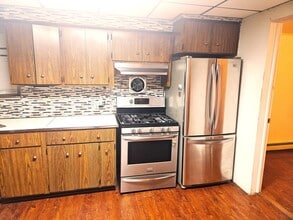 289 Nagle St, Unit 2 in Cliffside Park, NJ - Foto de edificio - Building Photo