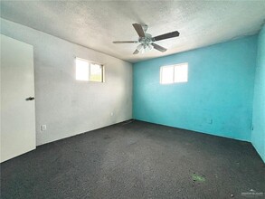 8014 N Lopez St in Rio Grande City, TX - Building Photo - Building Photo