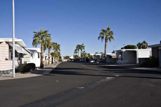Evergreen Villa Mobile Home in Chandler, AZ - Foto de edificio - Building Photo