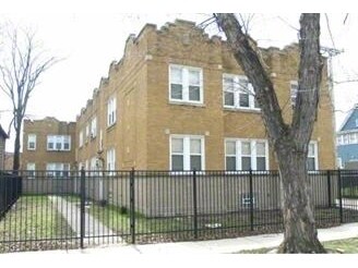 5525-5527 W Rice St in Chicago, IL - Foto de edificio
