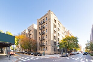 809 W 177th St in New York, NY - Building Photo