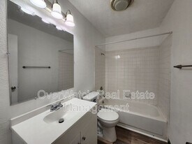 821 E 12th Ave in Anchorage, AK - Building Photo