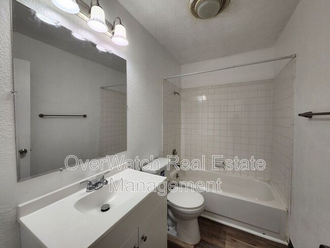 property at 821 E 12th Ave