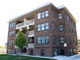 Tattarax - 1611 Laramie Street Apartments