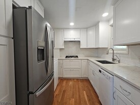 95 Cannonball Rd in Pompton Lakes, NJ - Building Photo